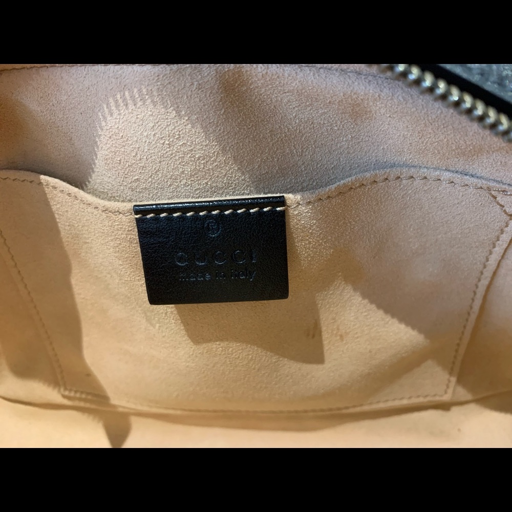 Gucci Mini Marmont Crossbody bag - Picture 8 of 16